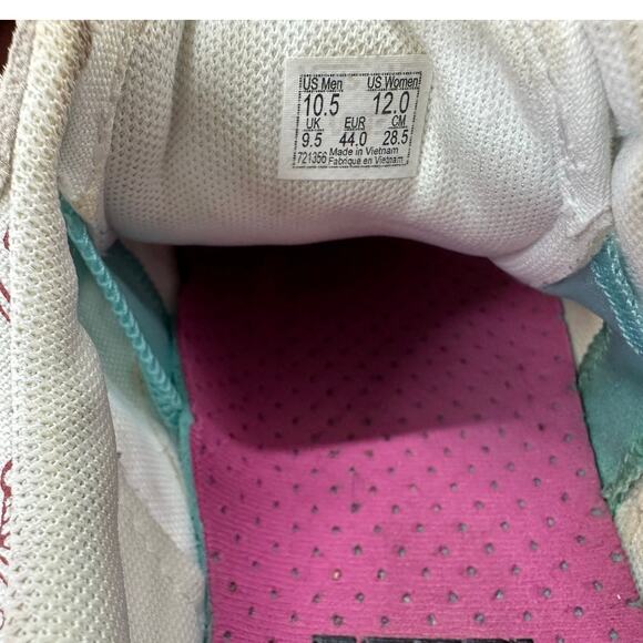 Vans Comfycush Old Skool Coldhearted M 10.5/ W 12 True White Red Skull Sneakers - Picture 6 of 8